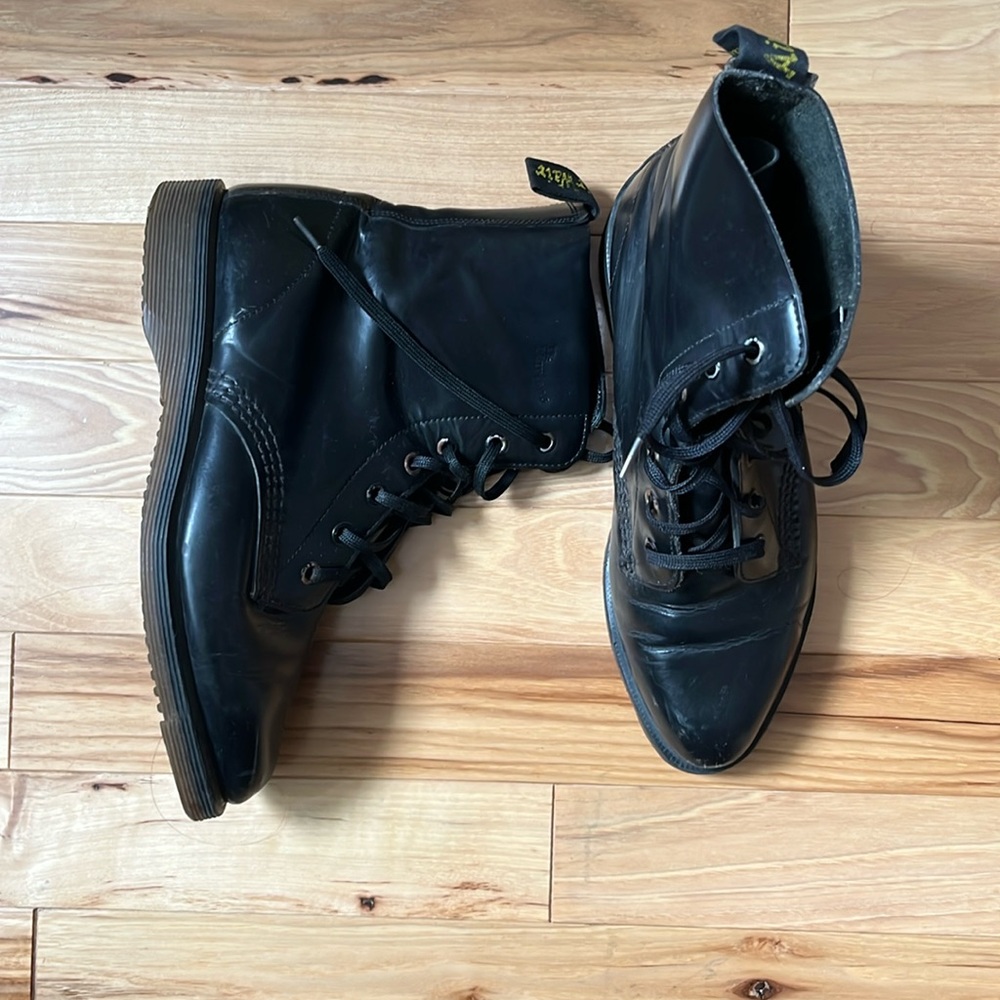 Vintage pointed-toe Dr. Martens boots